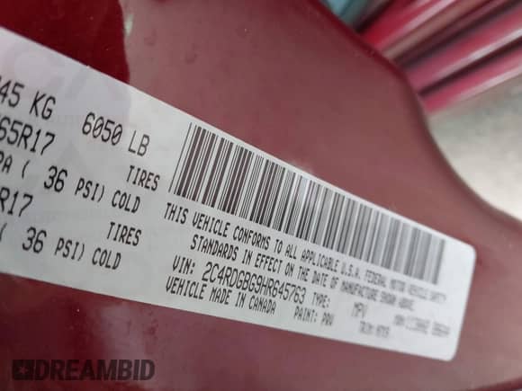 2017 Dodge Grand Caravan SE z VIN 2C4RDGBG9HR645763, wystawiony jako IAAI lot #42370559 z przebiegiem 101 822 mil mil oraz . Historia ofert i sprzedaży dostępna na DreamBid. Obrazek 9.