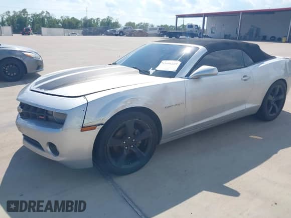 2012 Chevrolet Camaro 2LT с VIN 2G1FC3D30C9169493, выставлен на аукционе IAAI как лот 43406229 с пробегом 206 609 миль миль и . История ставок и продаж доступна на DreamBid. Изображение 17.