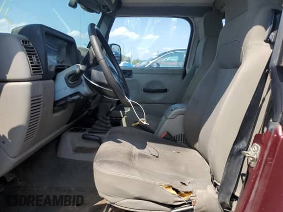 2004 Jeep Wrangler Sahara с VIN 1J4FA59S94P717464, выставлен на аукционе Copart как лот 66406845 с пробегом 171 731 миль миль и Чистый • Clean title. История ставок и продаж доступна на DreamBid. Изображение 7.