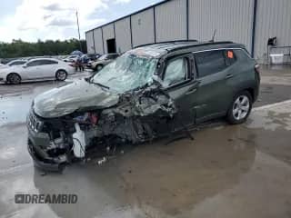 2021 Jeep Compass Latitude z VIN 3C4NJCBB8MT555841, wystawiony jako Copart lot #69690235 z przebiegiem Nie podano mil oraz Nie do naprawy • Non repairable. Historia ofert i sprzedaży dostępna na DreamBid. Obrazek 1.