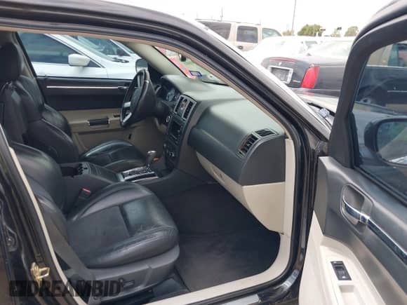 2006 Chrysler 300 C SRT-8 with VIN 2C3LA73W26H346661, listed as a IAAI auction lot 42990681 with 129,580 mi miles and . Bid and sale history available at DreamBid. Image 5.