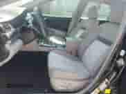 2012 Toyota Camry L z VIN 4T1BF1FK8CU168743, wystawiony jako Copart lot #69294105 z przebiegiem 131 199 mil mil oraz Szkoda całkowita • Salvage title. Historia ofert i sprzedaży dostępna na DreamBid. Obrazek 7.