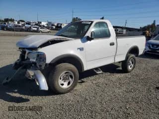 2000 Ford F-150 XL с VIN 1FTRF18W0YKA27994, выставлен на аукционе Copart как лот 82090145 с пробегом 97 533 миль миль и Списание • Salvage title. История ставок и продаж доступна на DreamBid. Изображение 1.
