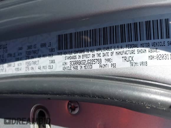 2018 Ram 1500 Express z VIN 3C6RR6KG2JG225759, wystawiony jako IAAI lot #41238504 z przebiegiem 123 991 mil mil oraz . Historia ofert i sprzedaży dostępna na DreamBid. Obrazek 9.