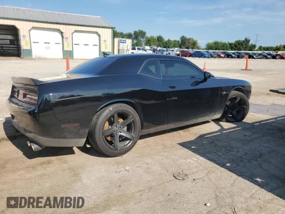 2017 Dodge Challenger 392 Hemi Scat Pack Shaker z VIN 2C3CDZFJ2HH587612, wystawiony jako Copart lot #66843295 z przebiegiem 53 314 mil mil oraz Szkoda całkowita • Salvage title. Historia ofert i sprzedaży dostępna na DreamBid. Obrazek 3.