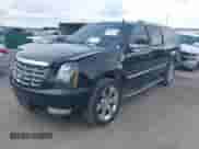 2014 Cadillac Escalade ESV Luxury с VIN 1GYS4HEFXER197815, выставлен на аукционе IAAI как лот 42828732 с пробегом 170 668 миль миль и . История ставок и продаж доступна на DreamBid. Изображение 2.
