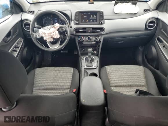 2019 Hyundai Kona SE с VIN KM8K1CAAXKU305088, выставлен на аукционе Copart как лот 80356705 с пробегом 94 354 миль миль и Списание • Salvage title. История ставок и продаж доступна на DreamBid. Изображение 8.
