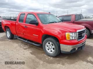 2010 GMC Sierra 1500 SLE with VIN 1GTSKVE33AZ235556, listed as a IAAI auction lot 42172144 with 213,301 mi miles and . Bid and sale history available at DreamBid. Image 1.