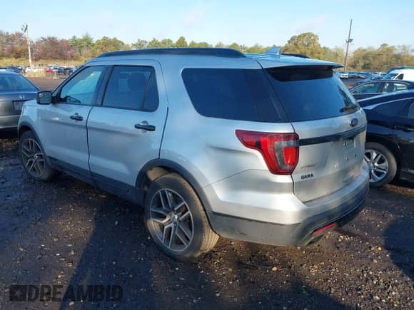 2017 Ford Explorer Sport with VIN 1FM5K8GT1HGA40147, listed as a IAAI auction lot 43484968 with 147,466 mi miles and . Bid and sale history available at DreamBid. Image 3.