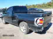 2002 Chevrolet Silverado 1500 with VIN 1GCEC14V22Z138422, listed as a IAAI auction lot 40975500 with Not provided miles and . Bid and sale history available at DreamBid. Image 3.