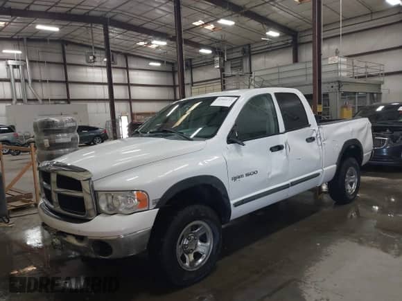 2005 Dodge 1500 SLT with VIN 1D7HU18D95S147522, listed as a IAAI auction lot 42585721 with 146,371 mi miles and . Bid and sale history available at DreamBid. Image 2.