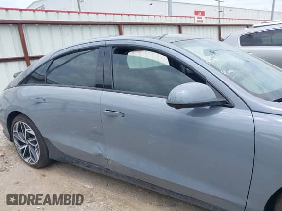 2024 Hyundai Ioniq 6 Limited с VIN KMHM54AC7RA058550, выставлен на аукционе IAAI как лот 42300937 с пробегом 9 889 миль миль и . История ставок и продаж доступна на DreamBid. Изображение 13.