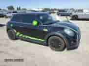 2018 MINI Hardtop Cooper with VIN WMWXP5C54J2G64015, listed as a Copart auction lot 61866865 with 32,927 mi miles and Salvage title. Bid and sale history available at DreamBid. Image 4.
