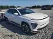 2025 Hyundai Kona SEL с VIN KM8HC3A69SU021810, выставлен на аукционе Copart как лот 66537875 с пробегом 2 622 миль миль и Списание • Salvage title. История ставок и продаж доступна на DreamBid. Изображение 4.