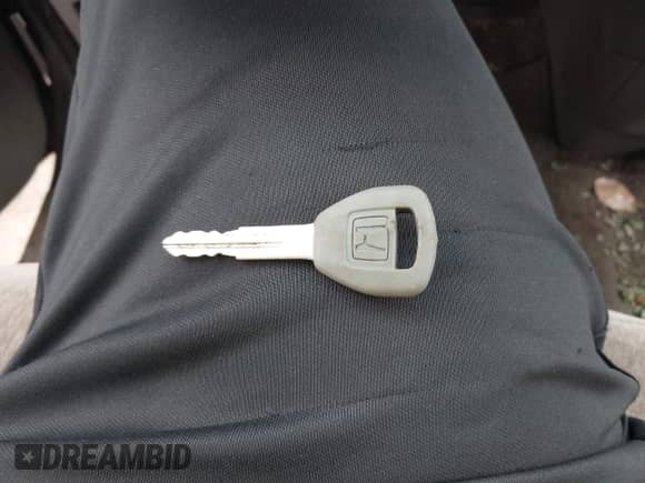 2000 Honda Odyssey LX z VIN 2HKRL1858YH593304, wystawiony jako IAAI lot #42755709 z przebiegiem 204 100 mil mil oraz . Historia ofert i sprzedaży dostępna na DreamBid. Obrazek 11.