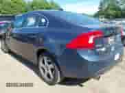 2013 Volvo S60 T5 с VIN YV1612FH9D2178834, выставлен на аукционе IAAI как лот 42731446 с пробегом 152 762 миль миль и . История ставок и продаж доступна на DreamBid. Изображение 3.
