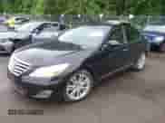 2009 Hyundai Genesis with VIN KMHGC46F59U051875, listed as a IAAI auction lot 42325230 with 192,536 mi miles and . Bid and sale history available at DreamBid. Image 2.