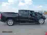 2020 Chevrolet Silverado 1500 Custom z VIN 1GCPWBEK0LZ157613, wystawiony jako IAAI lot #43247346 z przebiegiem 155 094 mil mil oraz . Historia ofert i sprzedaży dostępna na DreamBid. Obrazek 14.