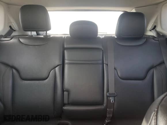 2019 Jeep Compass Limited z VIN 3C4NJDCB8KT776020, wystawiony jako Copart lot #85486084 z przebiegiem 111 070 mil mil oraz Szkoda całkowita • Salvage title. Historia ofert i sprzedaży dostępna na DreamBid. Obrazek 10.