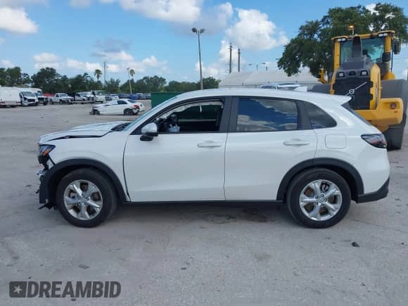 2025 Honda HR-V LX with VIN 3CZRZ1H31SM726848, listed as a IAAI auction lot 42785818 with 7,039 mi miles and . Bid and sale history available at DreamBid. Image 15.