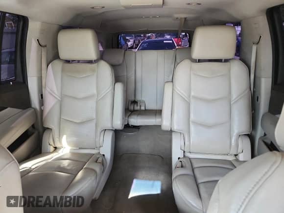 2016 Cadillac Escalade ESV Premium Collection с VIN 1GYS3JKJXGR439752, выставлен на аукционе Copart как лот 82159585 с пробегом 176 003 миль миль и Списание • Salvage title. История ставок и продаж доступна на DreamBid. Изображение 10.