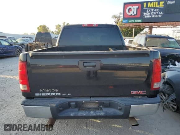 2007 GMC Sierra 1500 SLE2 с VIN 2GTEC13J471555412, выставлен на аукционе Copart как лот 81993315 с пробегом 211 999 миль миль и Списание • Salvage title. История ставок и продаж доступна на DreamBid. Изображение 6.