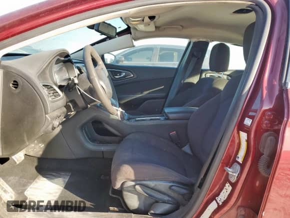 2015 Chrysler 200 LX с VIN 1C3CCCFB4FN682718, выставлен на аукционе Copart как лот 85733415 с пробегом 178 124 миль миль и На запчасти • Non repairable. История ставок и продаж доступна на DreamBid. Изображение 7.