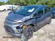 2023 Chevrolet Bolt EV 2LT z VIN 1G1FX6S03P4181953, wystawiony jako IAAI lot #43120257 z przebiegiem 72 923 mil mil oraz . Historia ofert i sprzedaży dostępna na DreamBid. Obrazek 19.