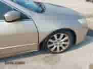 2006 Honda Accord EX-L z VIN 1HGCM66556A024368, wystawiony jako IAAI lot #42875323 z przebiegiem 211 460 mil mil oraz . Historia ofert i sprzedaży dostępna na DreamBid. Obrazek 6.