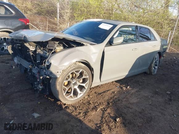 2018 Chrysler 300 S с VIN 2C3CCABG5JH227870, выставлен на аукционе IAAI как лот 41930404 с пробегом 109 903 миль миль и . История ставок и продаж доступна на DreamBid. Изображение 2.