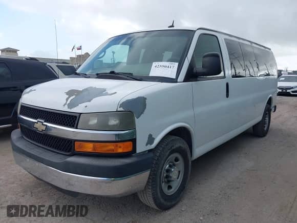 2011 Chevrolet Express Passenger 1LT с VIN 1GAZG1FG5B1149331, выставлен на аукционе IAAI как лот 42550417 с пробегом 132 390 миль миль и . История ставок и продаж доступна на DreamBid. Изображение 2.