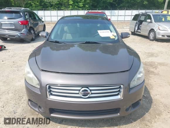 2014 Nissan Maxima SV with VIN 1N4AA5AP8EC462800, listed as a IAAI auction lot 42404180 with 144,222 mi miles and . Bid and sale history available at DreamBid. Image 12.