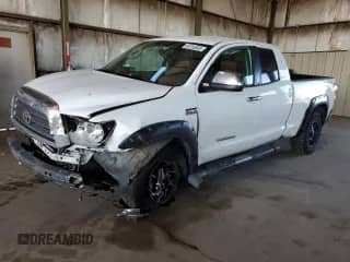 2008 Toyota Tundra Limited z VIN 5TFBV58158X053316, wystawiony jako Copart lot #70216055 z przebiegiem 205 467 mil mil oraz Szkoda całkowita • Salvage title. Historia ofert i sprzedaży dostępna na DreamBid. Obrazek 1.