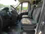 2018 Ram ProMaster Cargo z VIN 3C6TRVCG9JE124891, wystawiony jako Copart lot #58913345 z przebiegiem 89 285 mil mil oraz Szkoda całkowita • Salvage title. Historia ofert i sprzedaży dostępna na DreamBid. Obrazek 7.