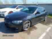 2011 BMW 3 Series 335is с VIN WBADX1C52BE570532, выставлен на аукционе IAAI как лот 41860023 с пробегом 114 834 миль миль и . История ставок и продаж доступна на DreamBid. Изображение 2.