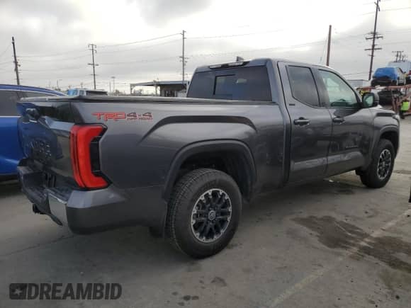 2023 Toyota Tundra SR5 с VIN 5TFLA5DA2PX119857, выставлен на аукционе Copart как лот 67063925 с пробегом 8 600 миль миль и Списание • Salvage title. История ставок и продаж доступна на DreamBid. Изображение 3.