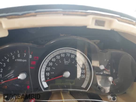 2007 Hyundai Entourage GLS z VIN KNDMC233176014698, wystawiony jako IAAI lot #42737454 z przebiegiem 290 028 mil mil oraz . Historia ofert i sprzedaży dostępna na DreamBid. Obrazek 7.