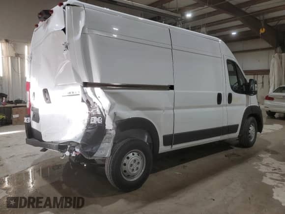 2023 Ram ProMaster Cargo z VIN 3C6LRVBG9PE586944, wystawiony jako Copart lot #44448104 z przebiegiem 151 mil mil oraz Szkoda całkowita • Salvage title. Historia ofert i sprzedaży dostępna na DreamBid. Obrazek 3.