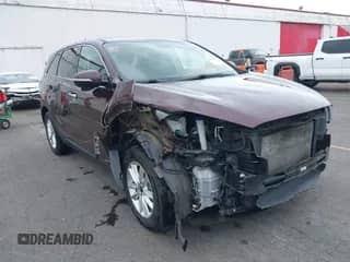 2019 Kia Sorento S with VIN 5XYPGDA57KG499100, listed as a IAAI auction lot 42498893 with 69,311 mi miles and . Bid and sale history available at DreamBid. Image 1.