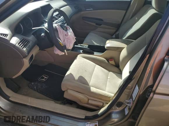 2010 Honda Accord LX с VIN 1HGCP2F30AA117502, выставлен на аукционе Copart как лот 85292755 с пробегом 162 027 миль миль и Списание • Salvage title. История ставок и продаж доступна на DreamBid. Изображение 7.