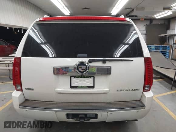 2011 Cadillac Escalade with VIN 1GYS3AEF4BR160457, listed as a IAAI auction lot 42453586 with 133,705 mi miles and . Bid and sale history available at DreamBid. Image 16.