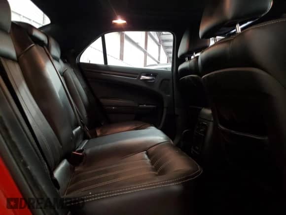 2015 Chrysler 300 S с VIN 2C3CCAGG3FH922753, выставлен на аукционе Copart как лот 64261485 с пробегом 154 353 миль миль и Чистый • Clean title. История ставок и продаж доступна на DreamBid. Изображение 10.