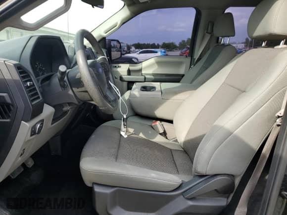 2018 Ford F-150 XL z VIN 1FTEW1E50JKC68504, wystawiony jako Copart lot #57093785 z przebiegiem 83 114 mil mil oraz Szkoda całkowita • Salvage title. Historia ofert i sprzedaży dostępna na DreamBid. Obrazek 7.