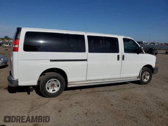 2008 Chevrolet Express Passenger с VIN 1GAHG39K881219176, выставлен на аукционе Copart как лот 63351815 с пробегом 232 917 миль миль и Чистый • Clean title. История ставок и продаж доступна на DreamBid. Изображение 3.