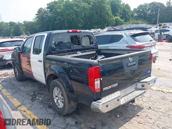 2018 Nissan Frontier SV z VIN 1N6AD0ER8JN725508, wystawiony jako IAAI lot #42394437 z przebiegiem 198 086 mil mil oraz . Historia ofert i sprzedaży dostępna na DreamBid. Obrazek 3.