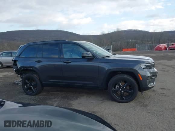 2023 Jeep Grand Cherokee Laredo с VIN 1C4RJHAG6PC600206, выставлен на аукционе IAAI как лот 41019304 с пробегом 18 908 миль миль и . История ставок и продаж доступна на DreamBid. Изображение 14.