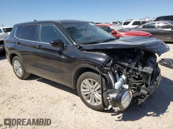 2024 Mitsubishi Outlander ES with VIN JA4J3UA87RZ063722, listed as a Copart auction lot 47663155 with 9,273 mi miles and Salvage title. Bid and sale history available at DreamBid. Image 4.
