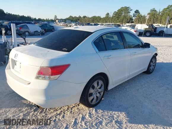 2010 Honda Accord EX-L с VIN 1HGCP2F89AA070031, выставлен на аукционе IAAI как лот 43444989 с пробегом 205 345 миль миль и . История ставок и продаж доступна на DreamBid. Изображение 4.