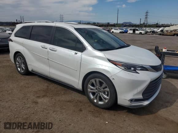 2022 Toyota Sienna Platinum с VIN 5TDERKEC1NS116533, выставлен на аукционе Copart как лот 70362315 с пробегом 85 860 миль миль и Списание • Salvage title. История ставок и продаж доступна на DreamBid. Изображение 4.