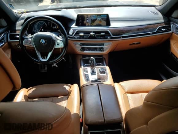 2018 BMW 7 Series ALPINA B7 xDrive с VIN WBA7F2C50JG424784, выставлен на аукционе Copart как лот 54923994 с пробегом 66 370 миль миль и Списание • Salvage title. История ставок и продаж доступна на DreamBid. Изображение 8.